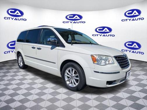 2010 Chrysler Town & Country Limited