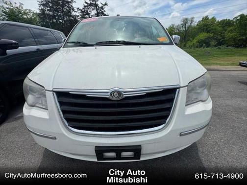 2010 Chrysler Town & Country Limited