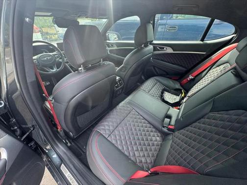 2023 Genesis G70 3.3T RWD