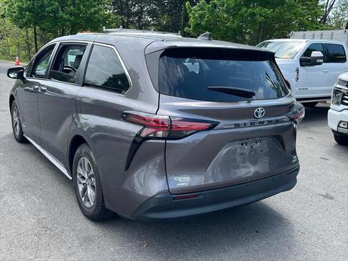 2021 Toyota Sienna XLE 7 Passenger