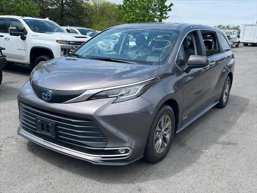 2021 Toyota Sienna XLE 7 Passenger