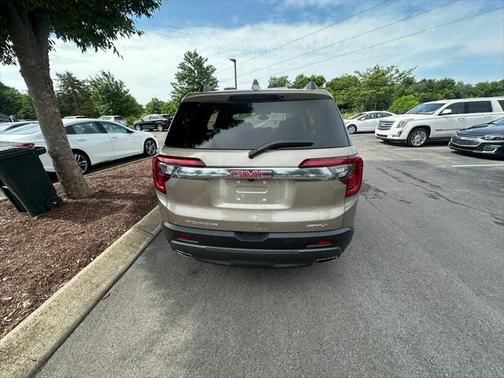 2023 GMC Acadia AWD AT4