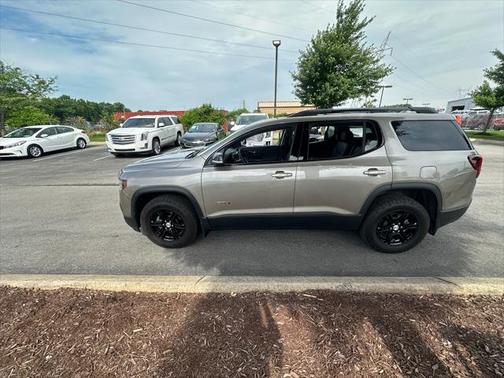 2023 GMC Acadia AWD AT4