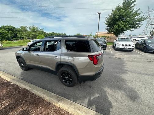 2023 GMC Acadia AWD AT4
