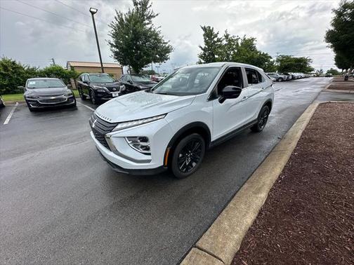 2024 Mitsubishi Eclipse Cross LE