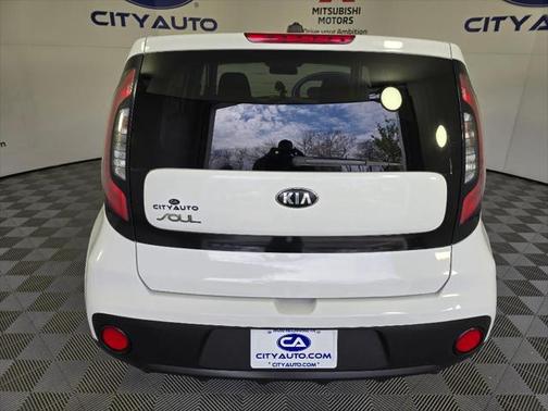 2018 Kia Soul Base
