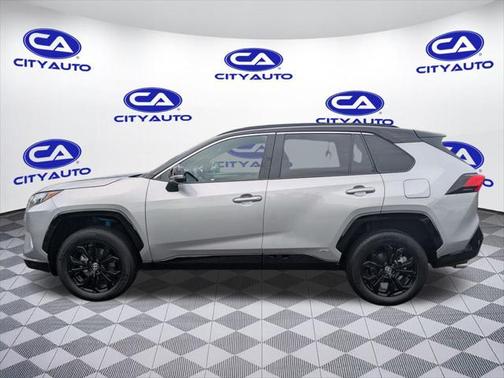2025 Toyota RAV4 Hybrid SE