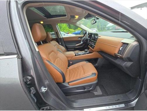 2022 Nissan Pathfinder Platinum 4WD