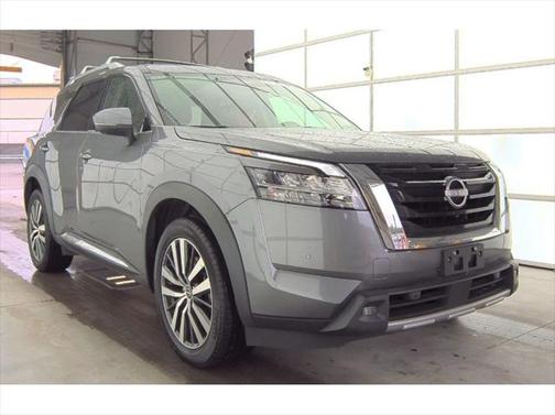 2022 Nissan Pathfinder Platinum 4WD