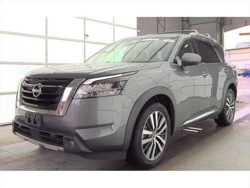 2022 Nissan Pathfinder Platinum 4WD