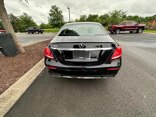 2017 Mercedes-Benz E-Class Sport