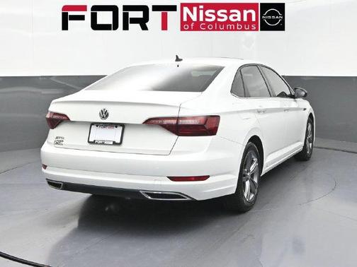 Pure White 2021 Volkswagen Jetta 1.4T R-Line