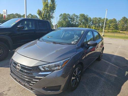 Gun Metallic 2025 Nissan Versa 1.6 SV