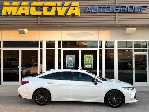 2021 Toyota Avalon Hybrid XSE