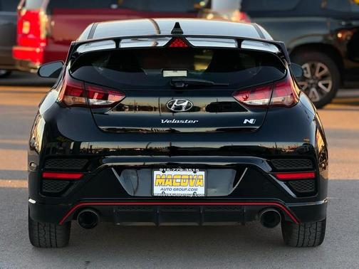 2022 Hyundai Veloster N Base