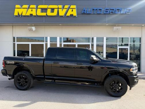 2020 RAM 2500 Laramie Mega Cab 4X4 6'4' Box