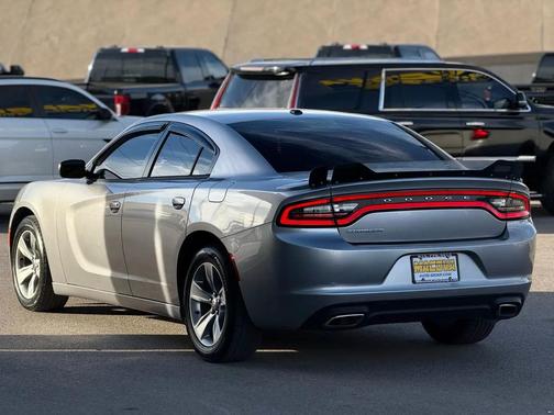 2015 Dodge Charger SE