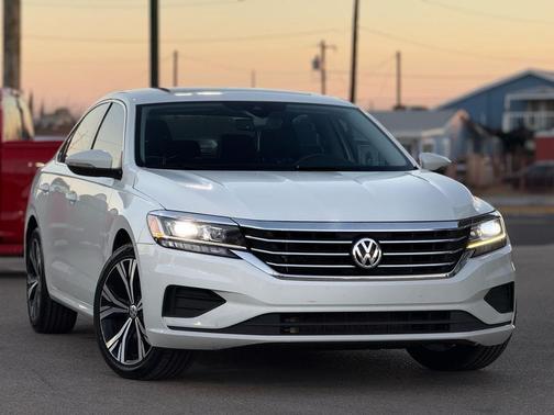 2022 Volkswagen Passat 2.0T SE