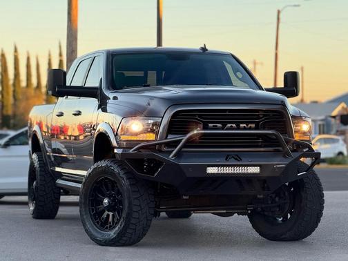 2018 RAM 2500 Laramie Mega Cab 4x4 6'4' Box