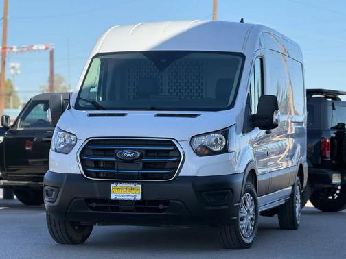 Oxford White 2022 Ford E-Transit T-350 Medium Roof
