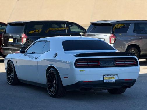 2015 Dodge Challenger SRT Hellcat