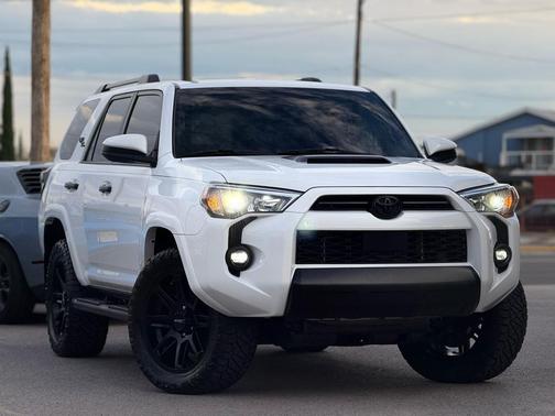 2022 Toyota 4Runner TRD Off Road