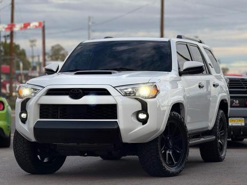 2022 Toyota 4Runner TRD Off Road