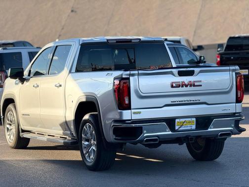 2022 GMC Sierra 1500 SLT