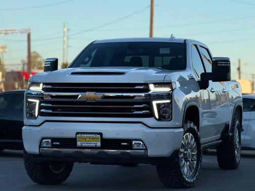 2022 Chevrolet Silverado 2500 High Country