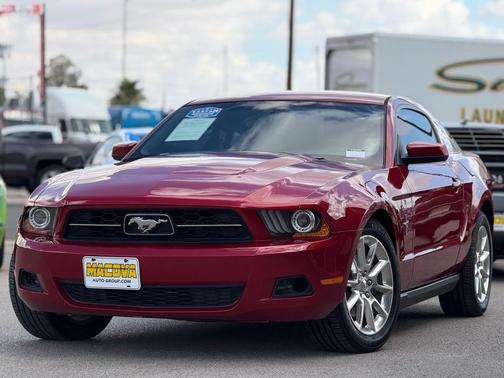 2011 Ford Mustang V6 Premium