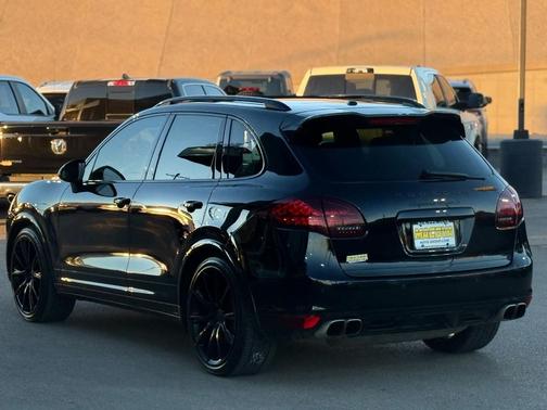 2014 Porsche Cayenne Turbo S