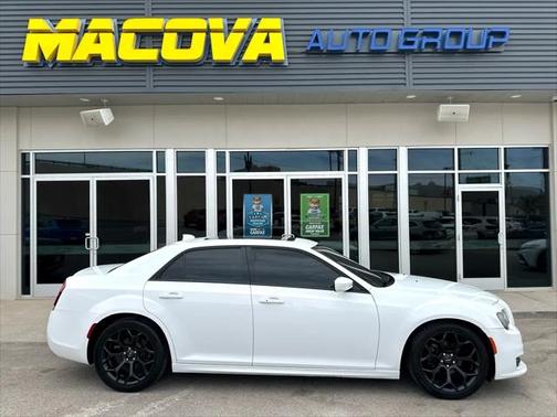 2019 Chrysler 300 S