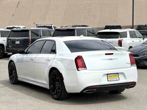 2019 Chrysler 300 S