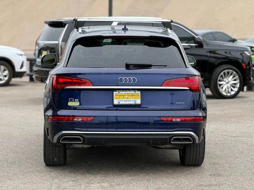 Navarra Blue Metallic 2022 Audi Q5 45 S line Premium