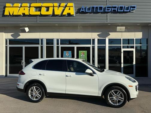 2017 Porsche Cayenne Cayenne