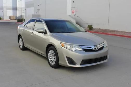 Creme Brulee Mica 2014 Toyota Camry LE