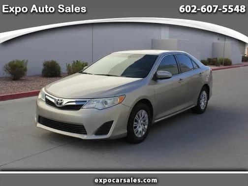Creme Brulee Mica 2014 Toyota Camry LE