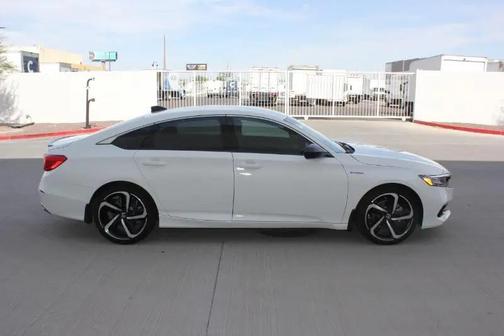 Pearl White 2022 Honda Accord Hybrid Sport