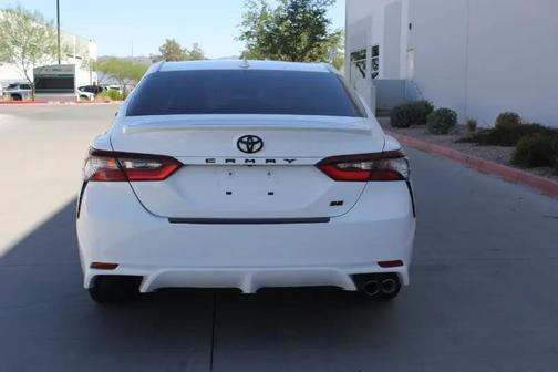Ice Cap 2024 Toyota Camry SE