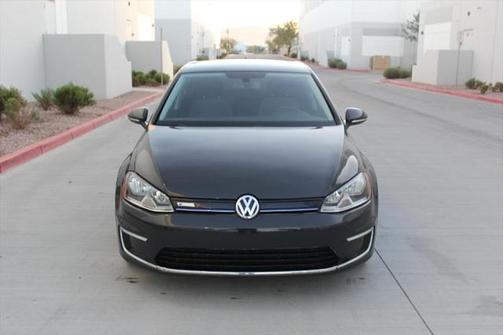 2016 Volkswagen e-Golf SE