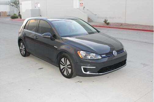 2016 Volkswagen e-Golf SE