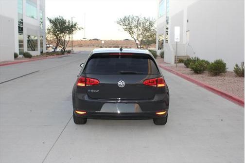2016 Volkswagen e-Golf SE