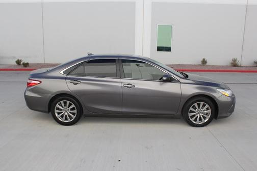 2017 Toyota Camry XLE