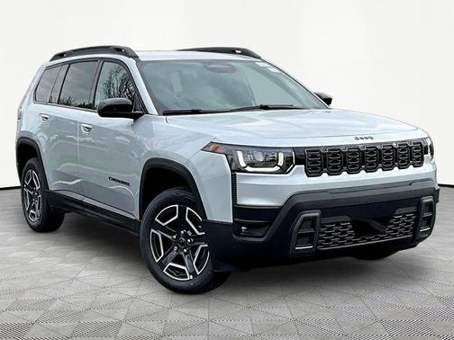 Silver Zynith Clearcoat 2026 Jeep Cherokee Laredo 4x4