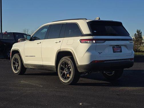 2026 Jeep Grand Cherokee Altitude