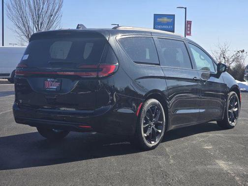 2026 Chrysler Pacifica Limited