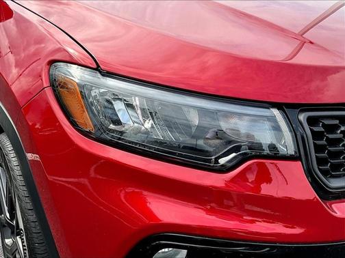 Red Hot Pearlcoat 2026 Jeep Compass Limited