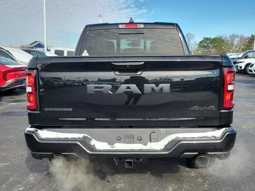 Diamond Black Crystal Pearlcoat 2026 RAM 1500 Big Horn/Lone Star