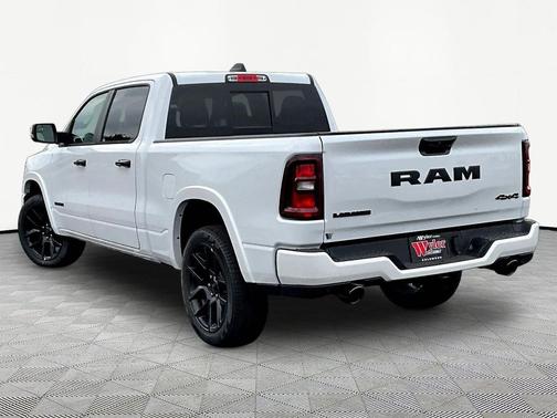 Ivory White Tri-Coat Pearlcoat 2026 RAM 1500 Laramie