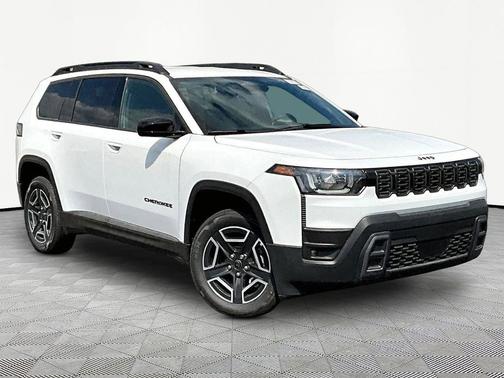 Bright White Clearcoat 2026 Jeep Cherokee Laredo